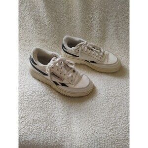 Reebock Classic White Leather Club C Platforms Women's Sz 6 Black Stripe